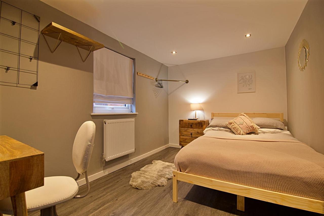 Scotforth Road- Boutique Rooms In Lancaster City Townhouse Exterior foto